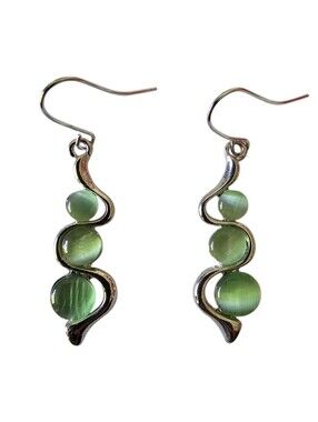 Wavy Gemstone Earrings (green)